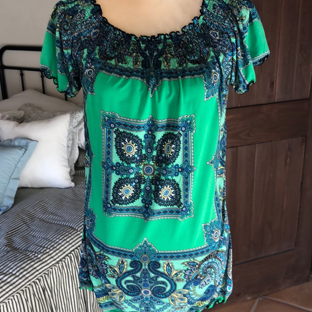 Isabella Rodriguez top - Picture 4 of 11